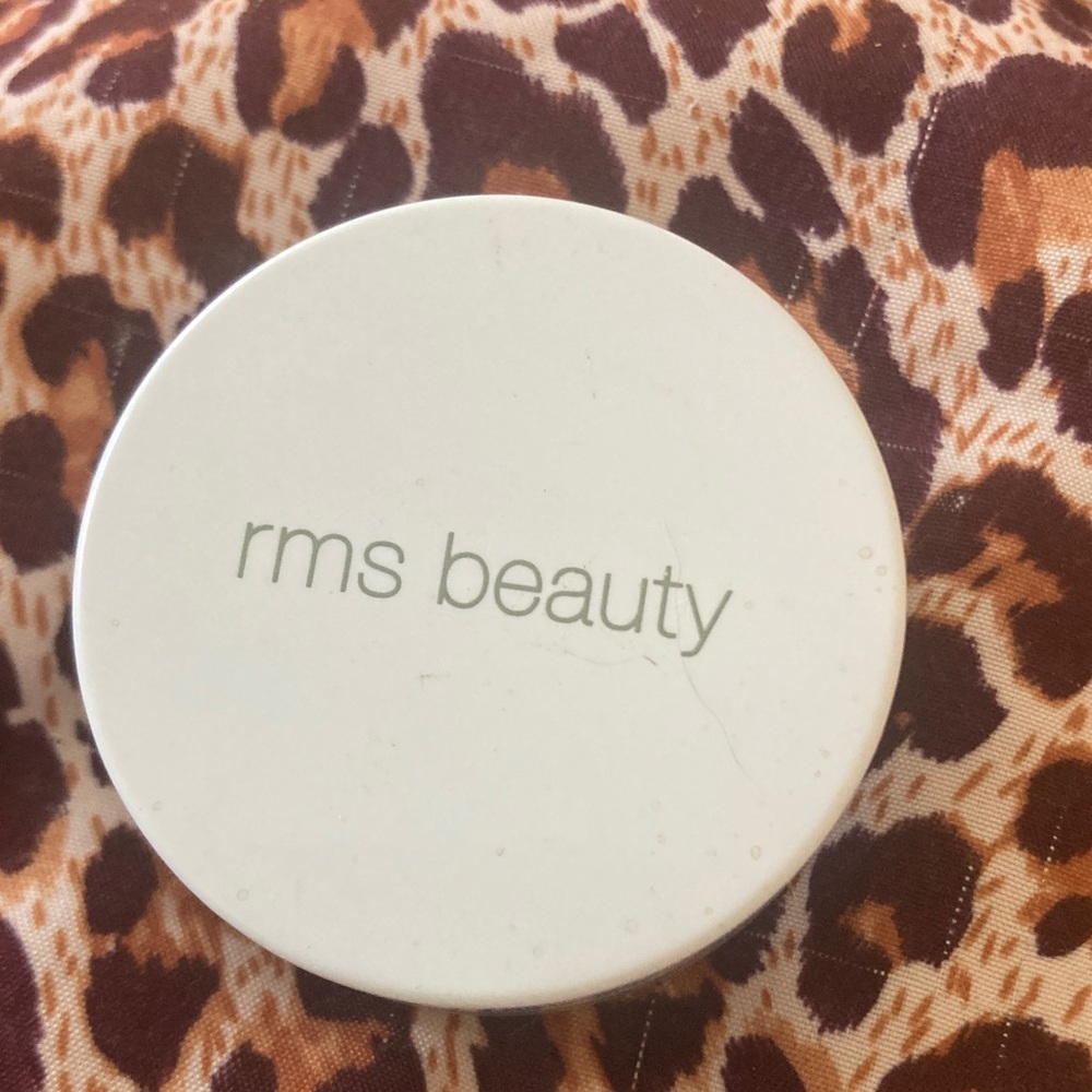 RMS Beauty uncoverup concealer
